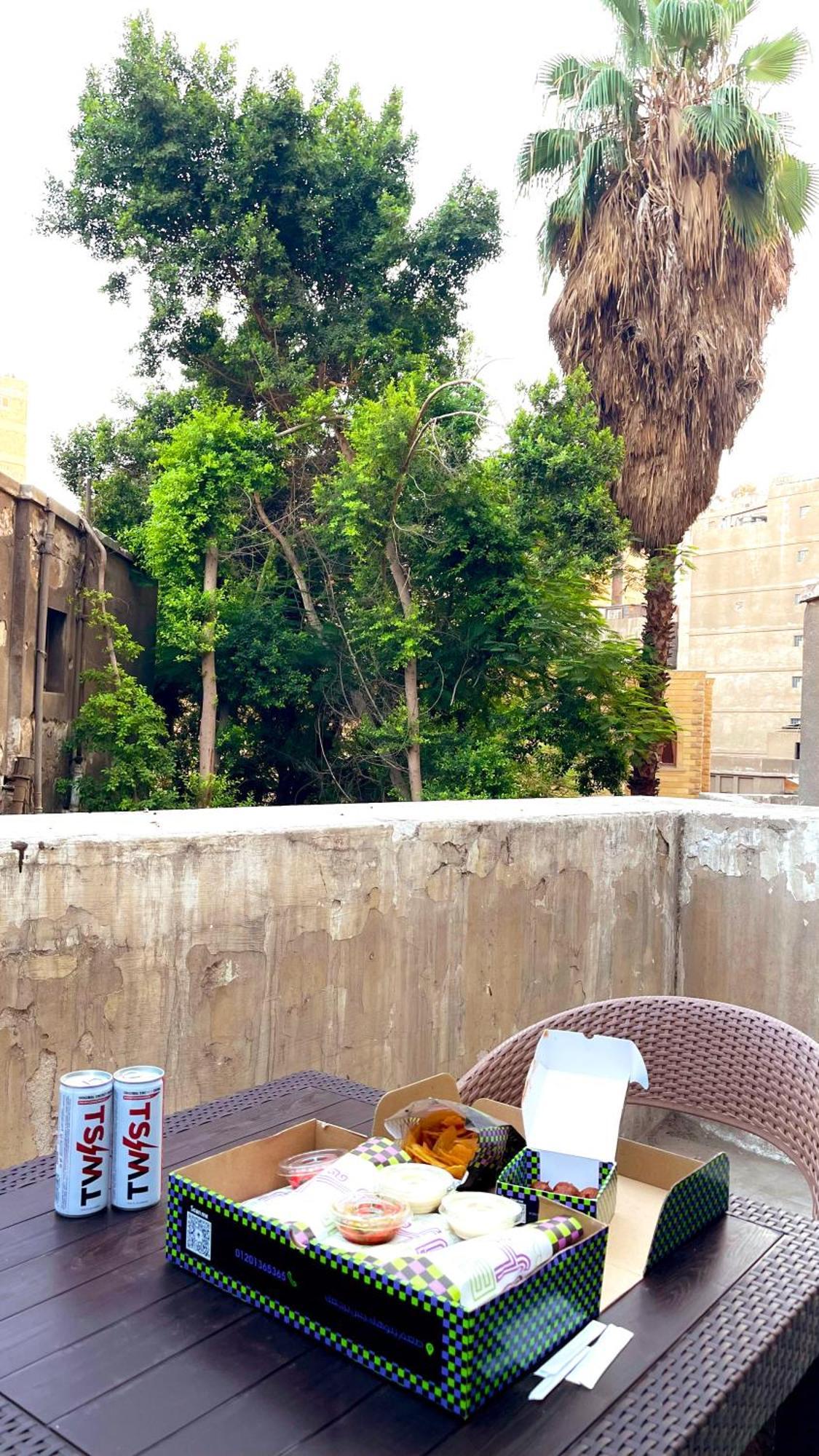Ithaka Dokki Guest house *